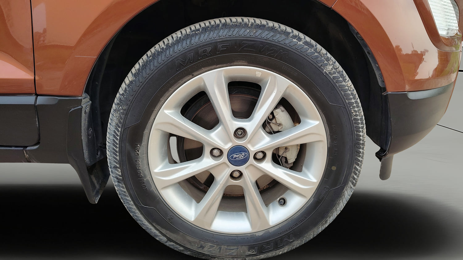 Used 2018 Ford EcoSport Titanium 1.5L Ti-VCT Petrol Manual tyres RIGHT FRONT TYRE RIM VIEW