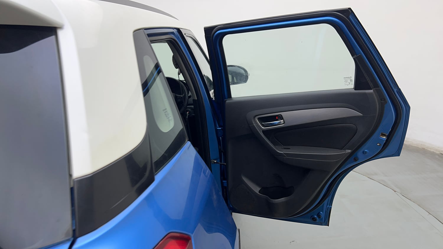 Used 2017 Maruti Suzuki Vitara Brezza ZDi+ Dual Tone Diesel Manual interior RIGHT REAR DOOR OPEN VIEW