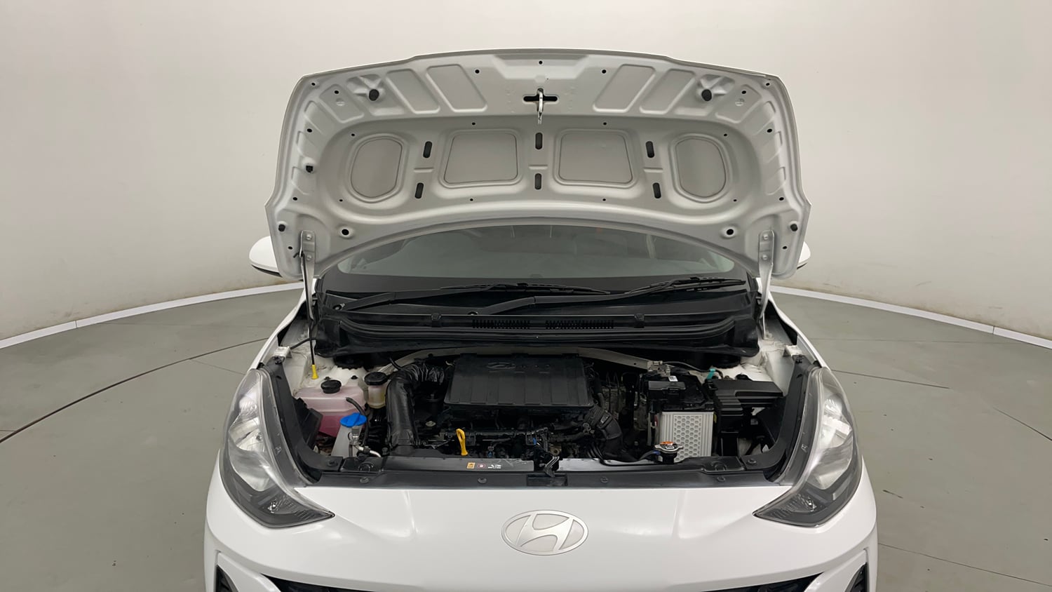 Used 2023 Hyundai Grand i10 Nios Magna 1.2 Kappa VTVT Petrol Manual engine ENGINE & BONNET OPEN FRONT VIEW
