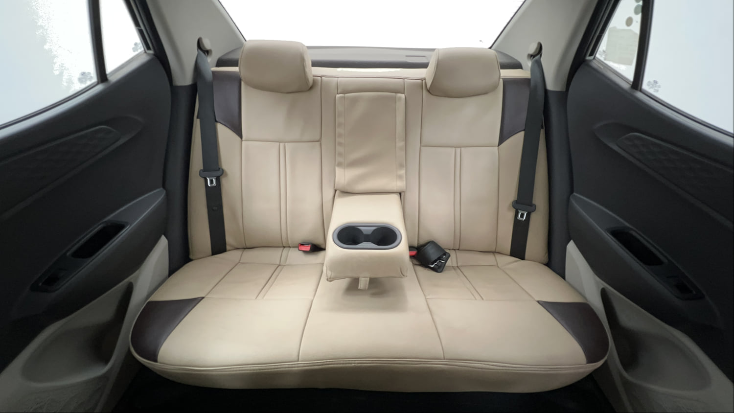 Used 2022 Hyundai Aura S 1.2 AMT Petrol Petrol Automatic interior REAR SEAT CONDITION VIEW