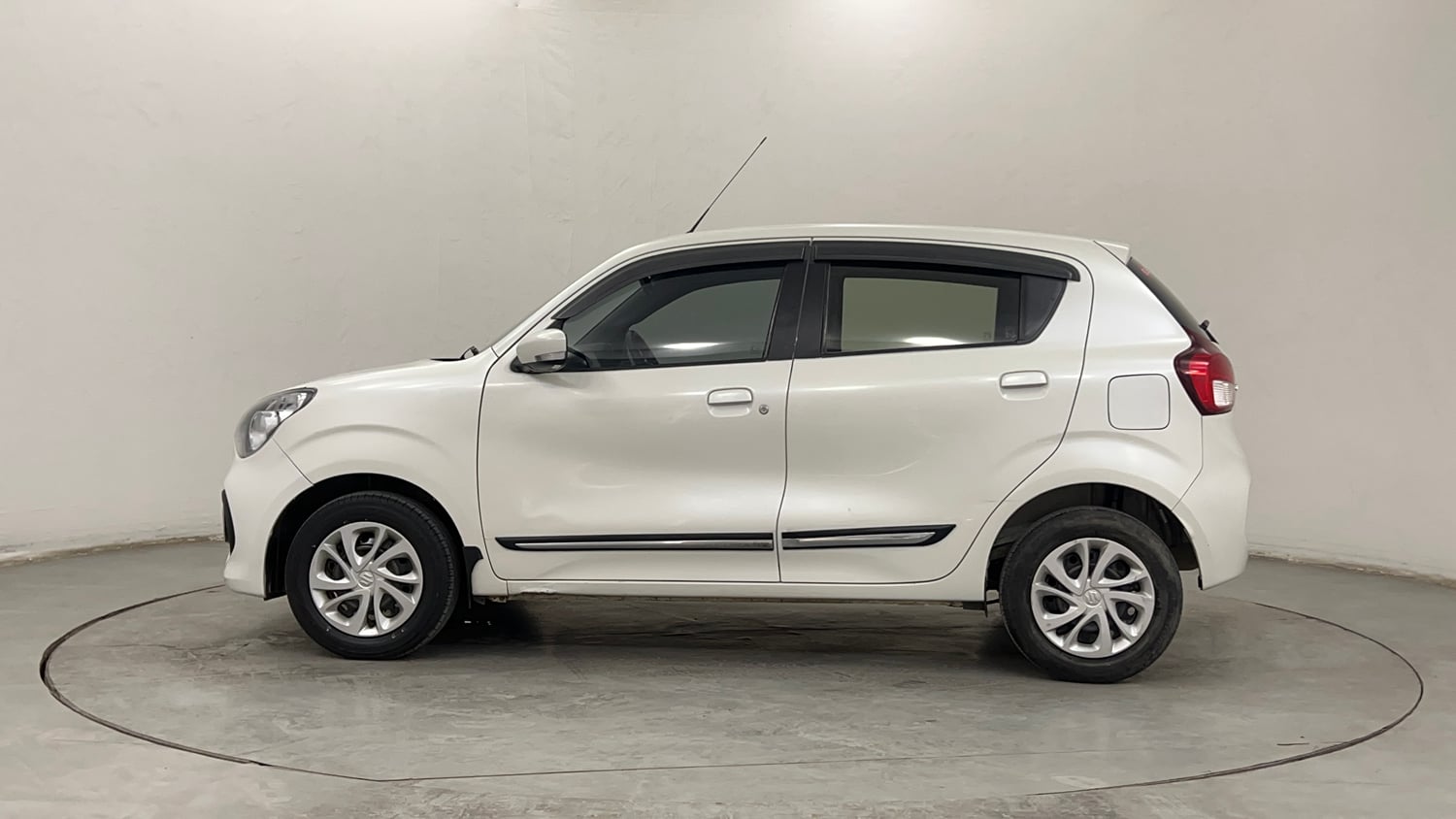 Used 2022 Maruti Suzuki Celerio ZXi AMT Petrol Automatic exterior LEFT SIDE VIEW