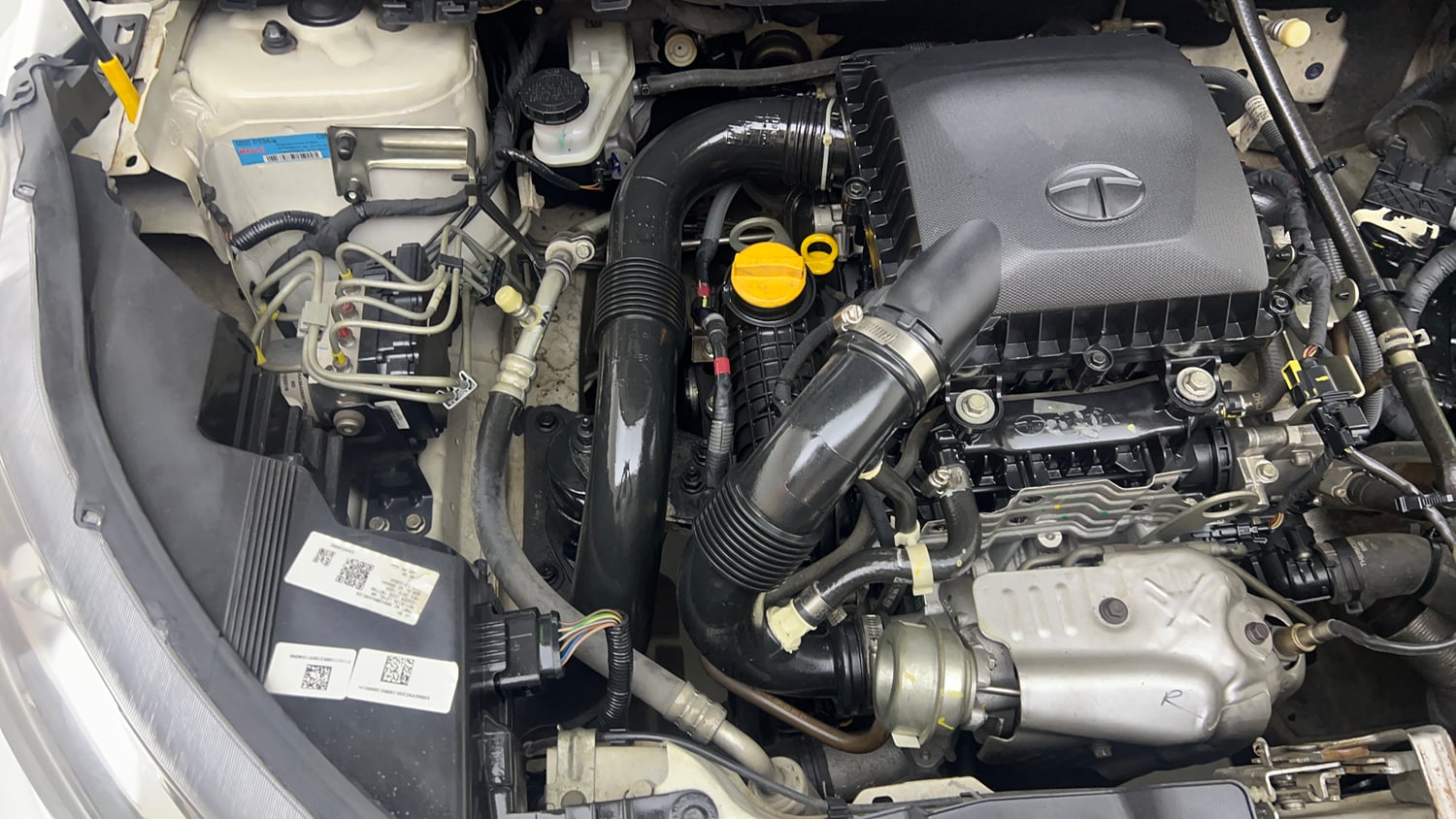 Used 2023 Tata Nexon XZ Plus (S) Petrol Manual engine ENGINE RIGHT SIDE VIEW