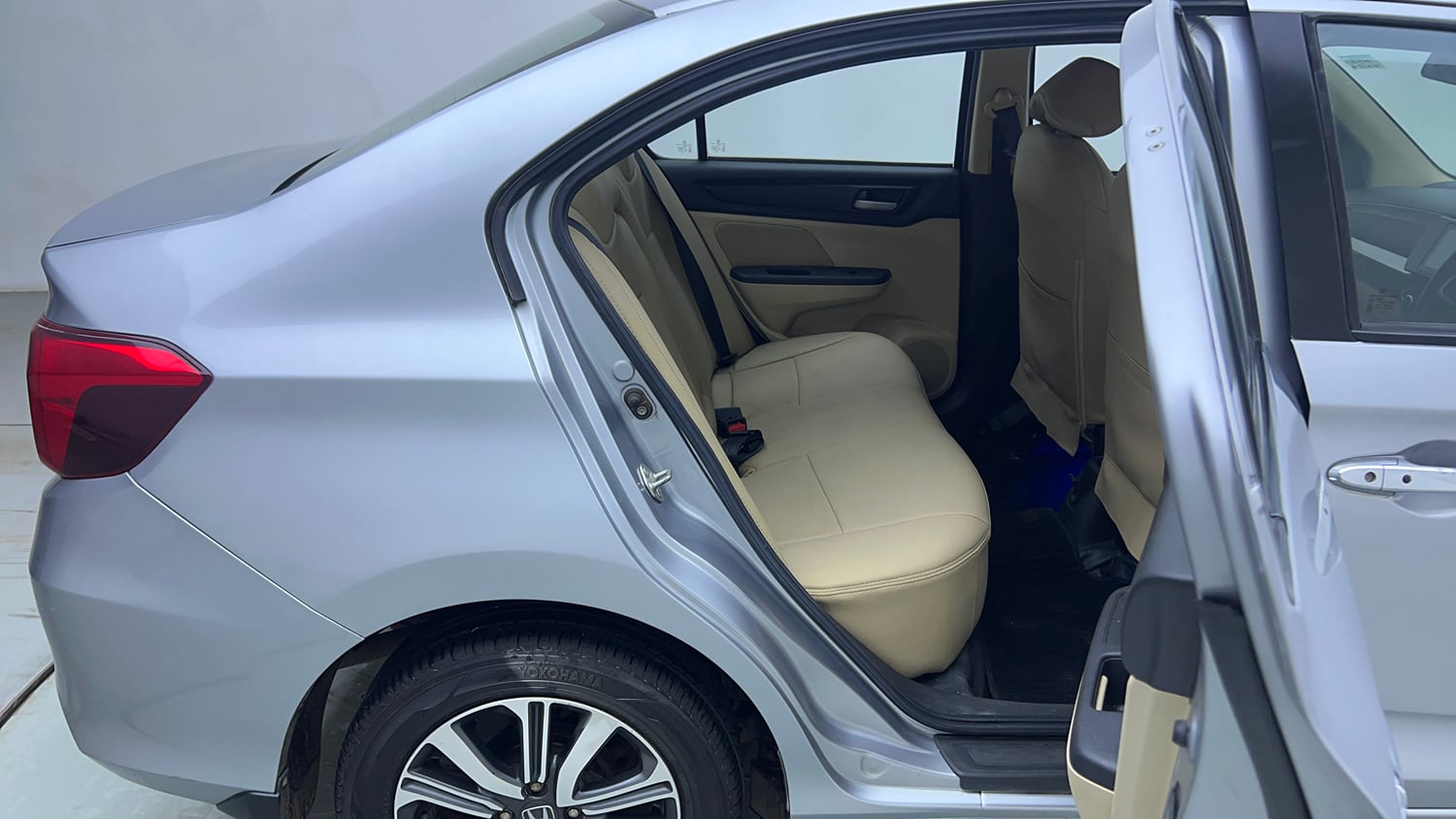 Used 2022 Honda Amaze VX CVT 1.2 Petrol Petrol Automatic interior RIGHT SIDE REAR DOOR CABIN VIEW
