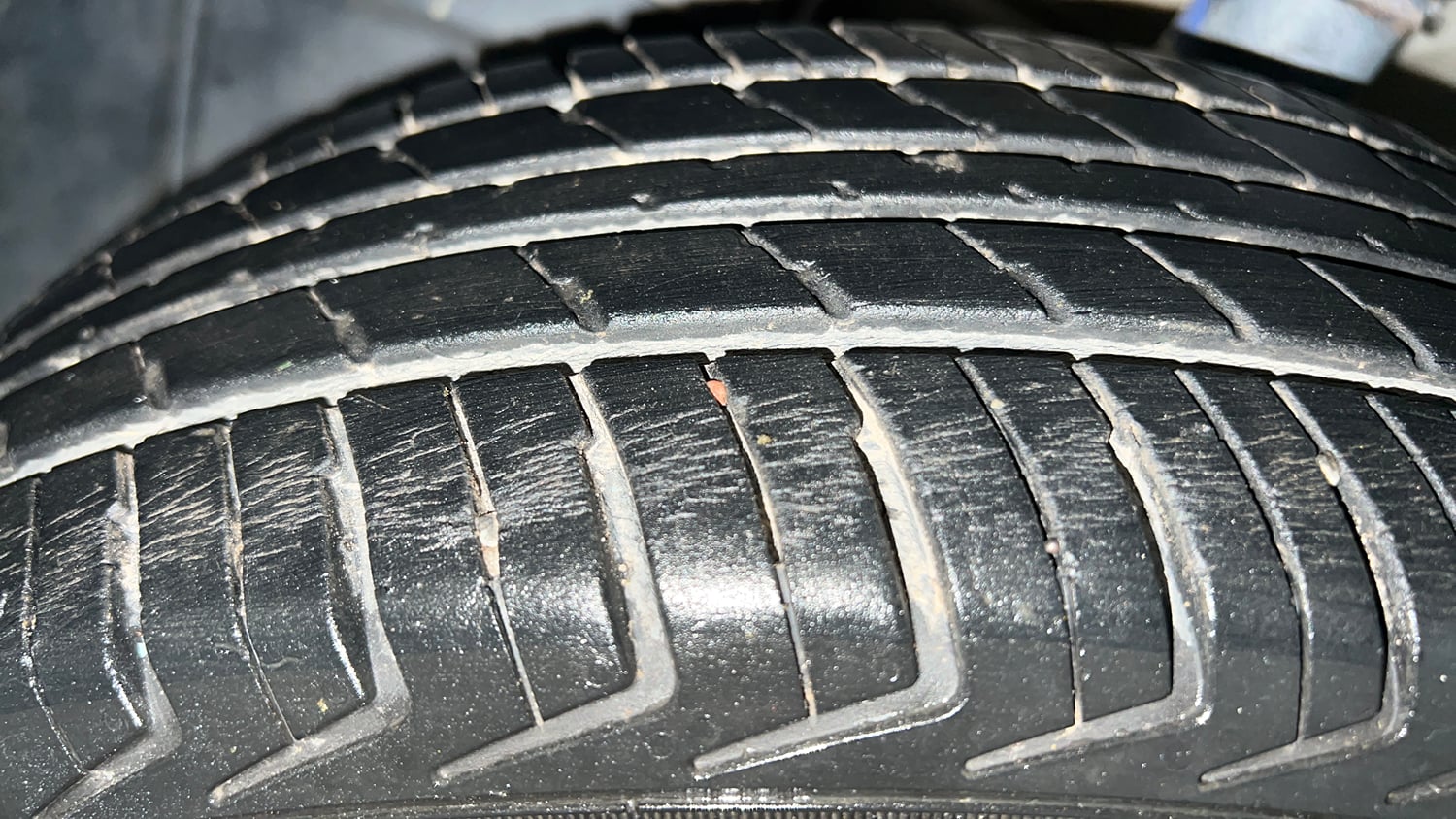 Used 2022 Maruti Suzuki Wagon R LXI 1.0 Petrol Manual tyres LEFT FRONT TYRE TREAD VIEW
