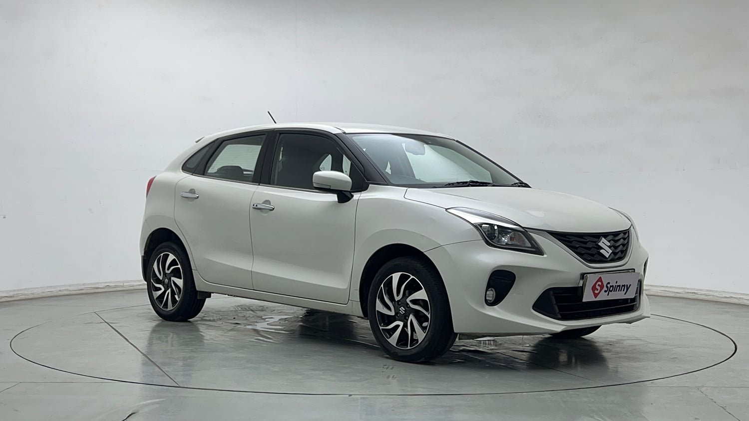 Used 2020 Maruti Suzuki Baleno Zeta Petrol Manual exterior RIGHT FRONT CORNER VIEW