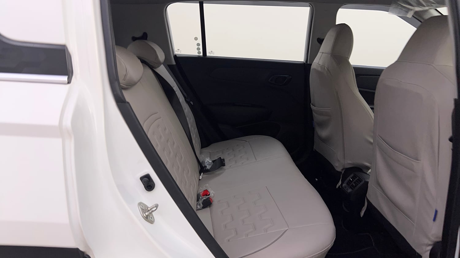 Used 2023 Hyundai Exter SX (O) Connect 1.2 AMT Petrol Automatic interior RIGHT SIDE REAR DOOR CABIN VIEW