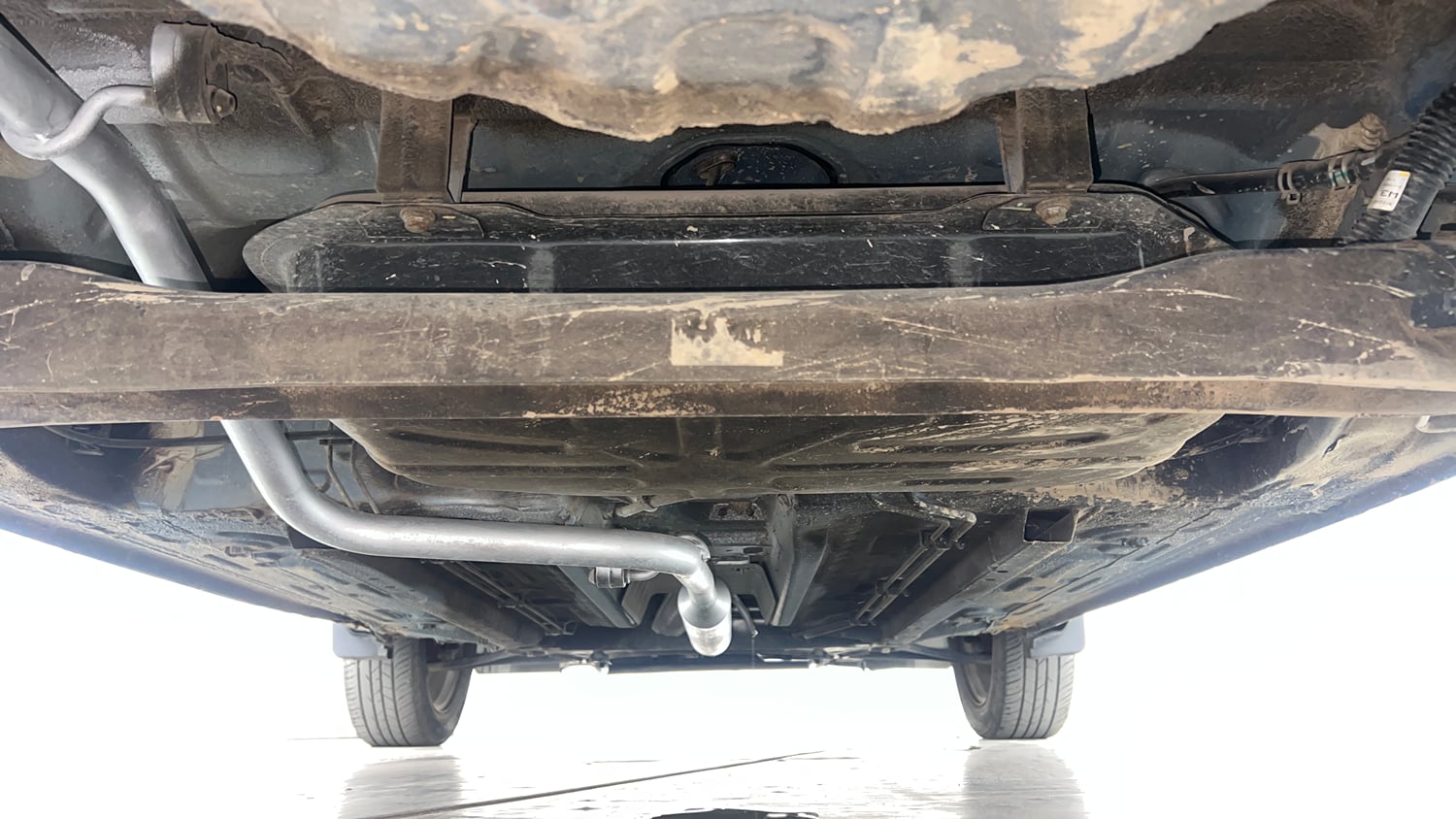 Used 2021 Renault Kiger RXT 1.0 Turbo MT Dual Tone Petrol Manual extra REAR UNDERBODY VIEW (TAKEN FROM REAR)
