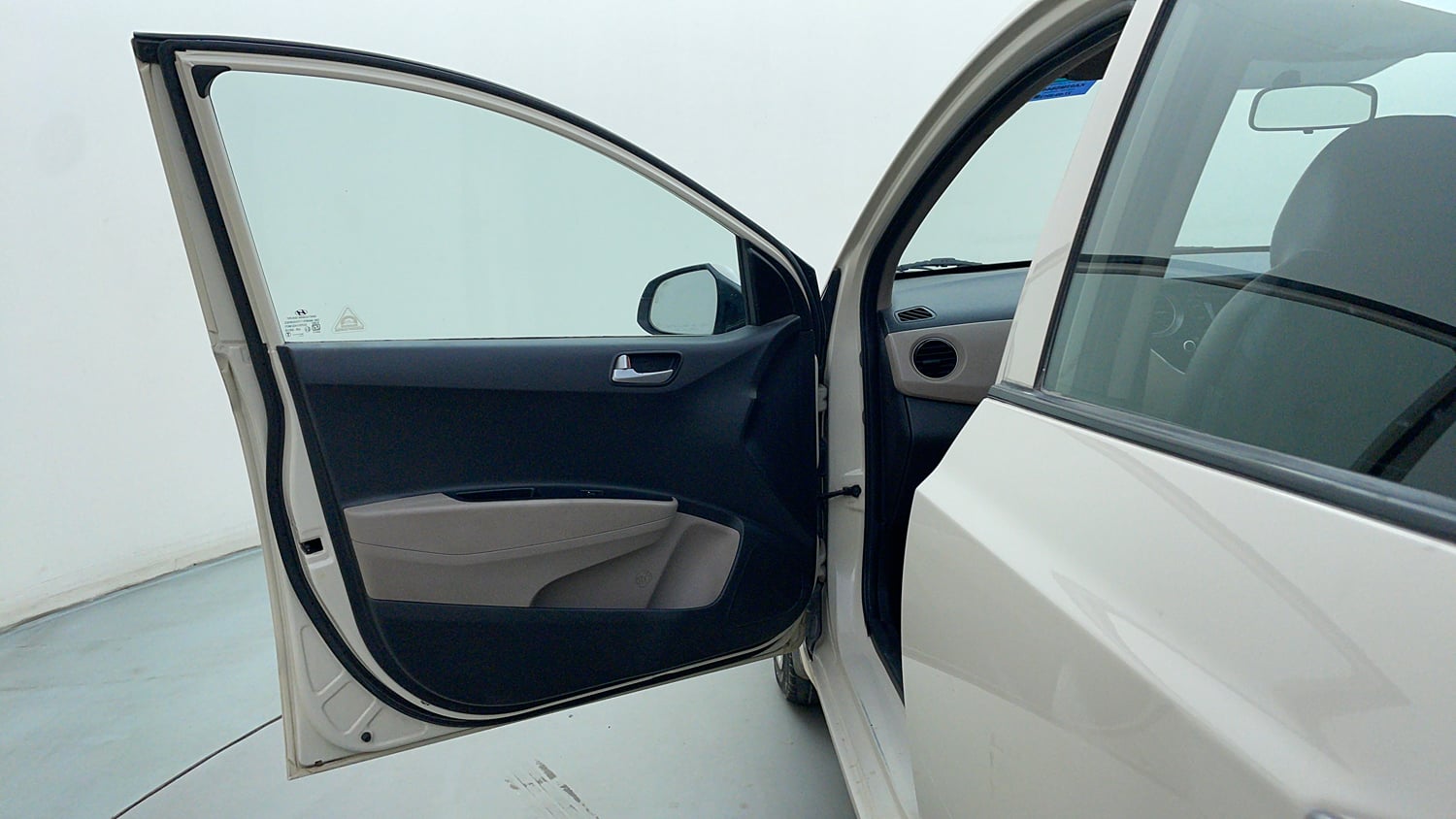 Used 2013 Hyundai Grand i10 Sportz 1.2 Kappa VTVT Petrol Manual interior LEFT FRONT DOOR OPEN VIEW