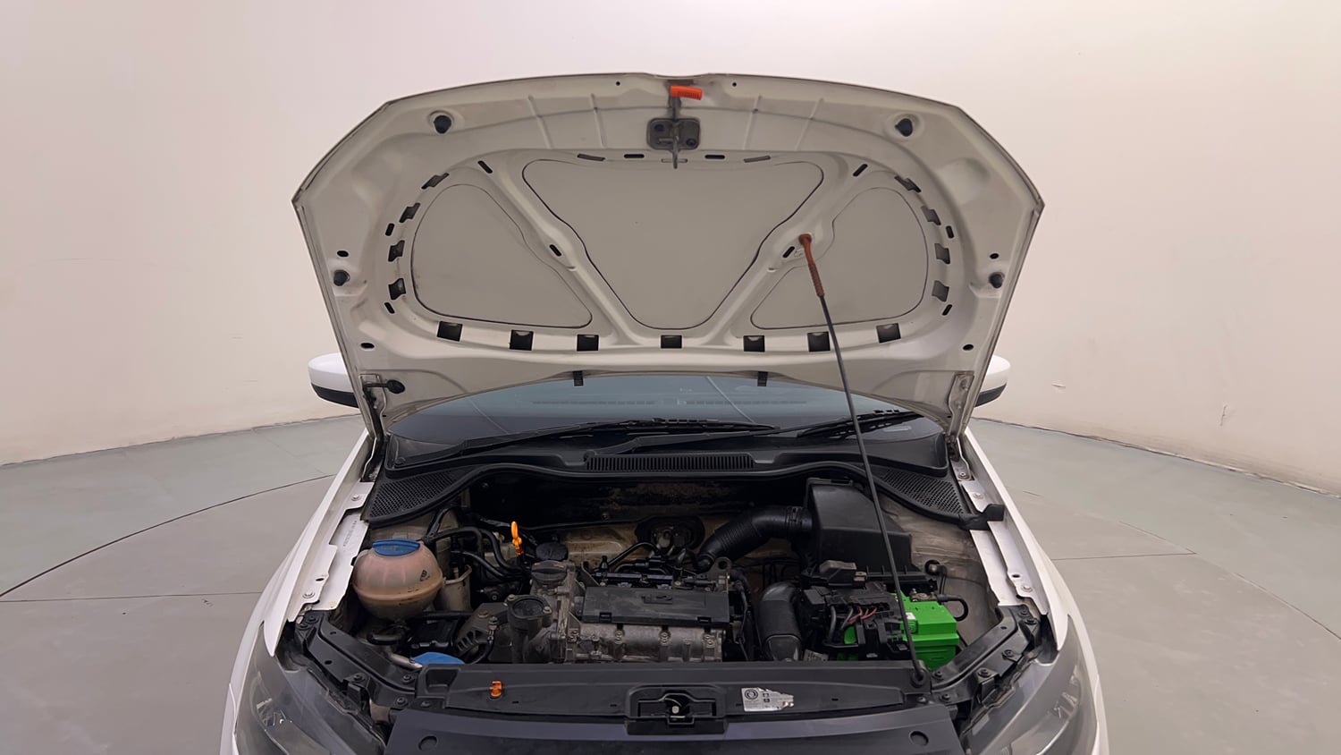Used 2013 Volkswagen Polo Highline1.2L (P) Petrol Manual engine ENGINE & BONNET OPEN FRONT VIEW