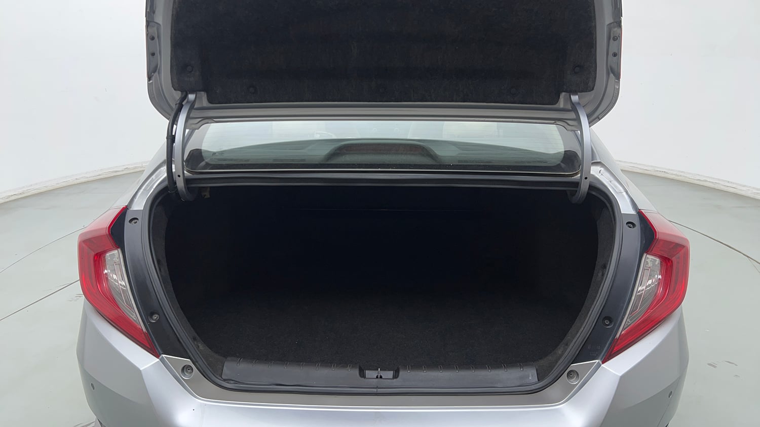 Used 2019 Honda Civic V CVT Petrol Petrol Automatic interior DICKY INSIDE VIEW