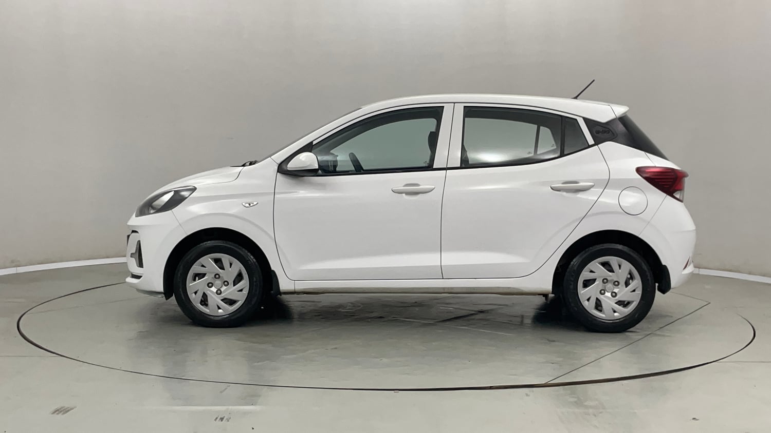 Used 2023 Hyundai Grand i10 Nios Magna 1.2 Kappa VTVT Petrol Manual exterior LEFT SIDE VIEW