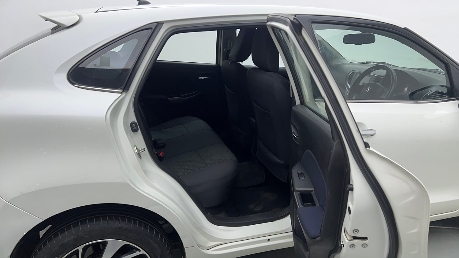 Used 2020 Maruti Suzuki Baleno Zeta Petrol Manual interior RIGHT SIDE REAR DOOR CABIN VIEW