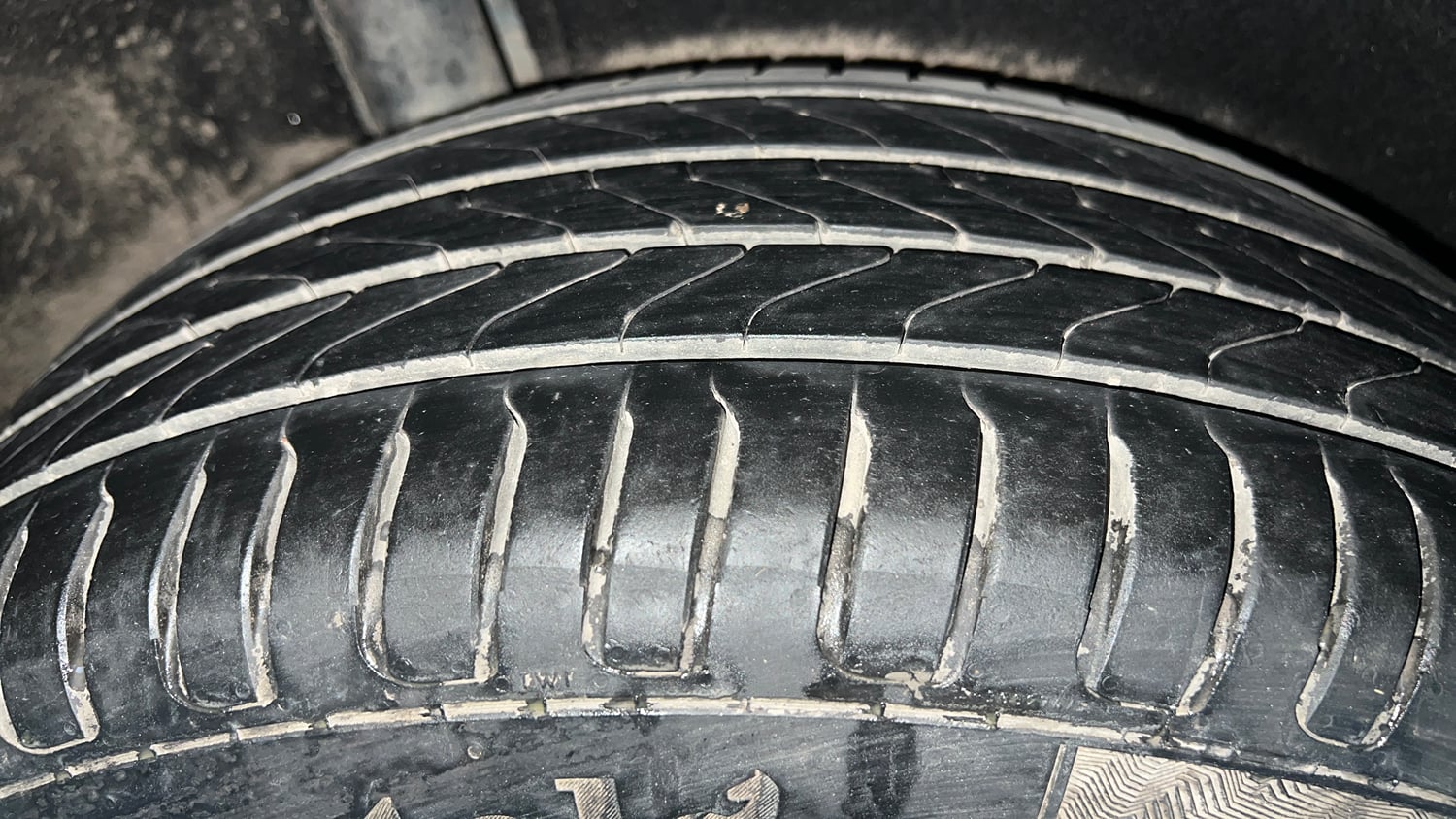 Used 2017 Maruti Suzuki Vitara Brezza ZDi+ Dual Tone Diesel Manual tyres RIGHT REAR TYRE TREAD VIEW