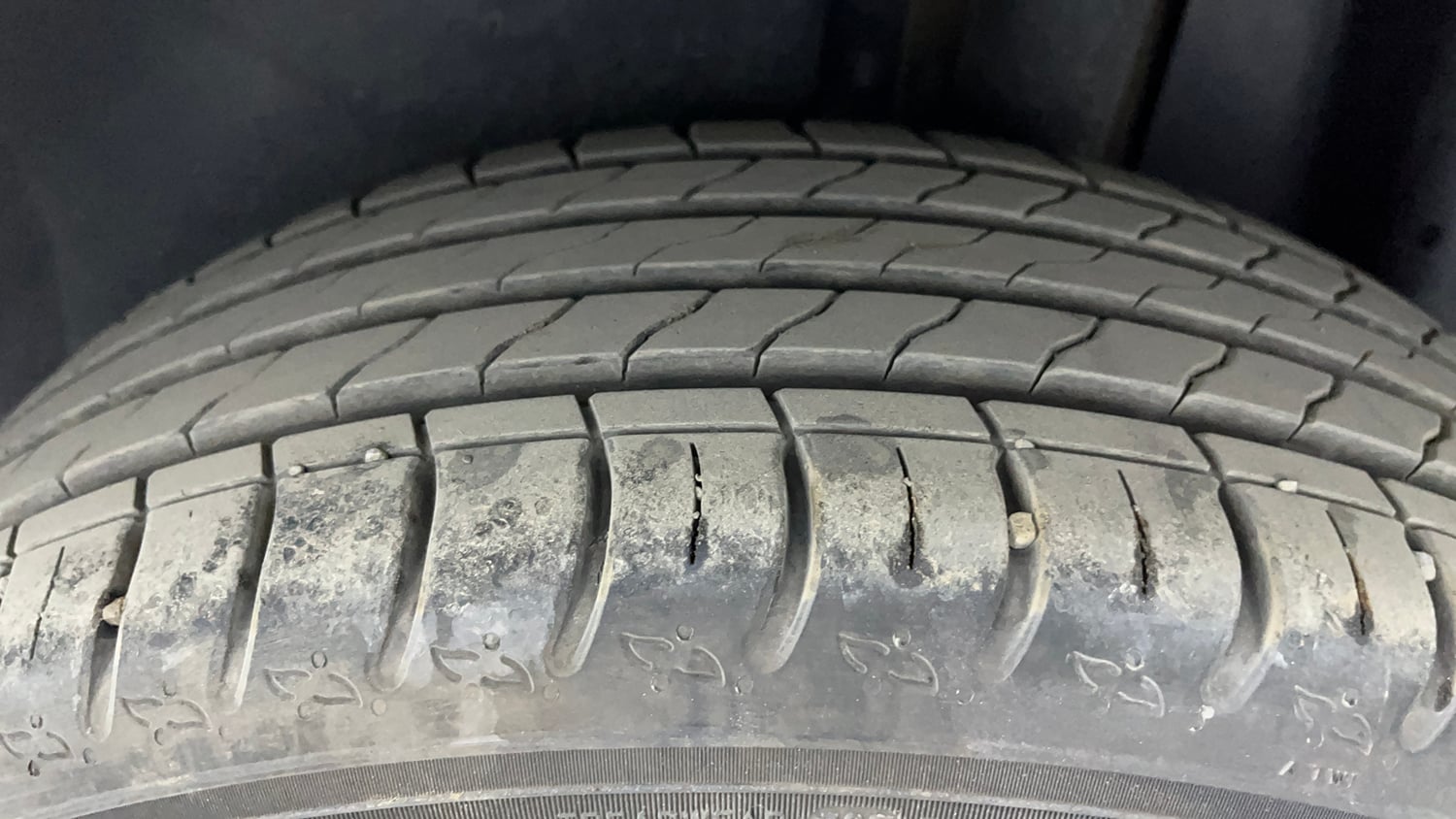 Used 2025 Skoda Kushaq Monte Carlo 1.0L TSI AT Petrol Automatic tyres LEFT REAR TYRE TREAD VIEW
