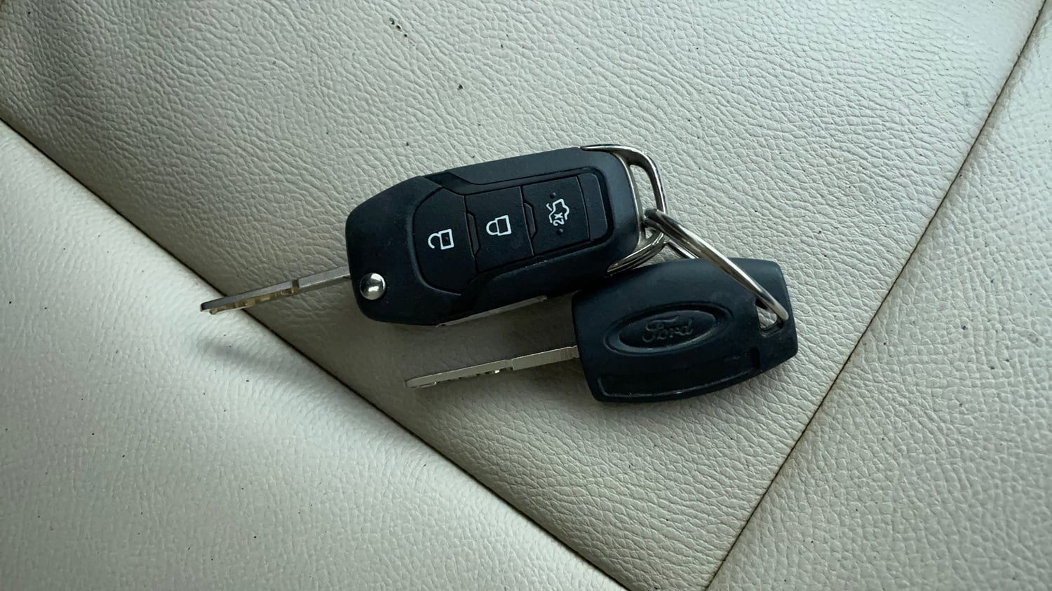 Used 2015 Ford Figo Titanium1.5 TDCi Diesel Manual extra CAR KEY VIEW