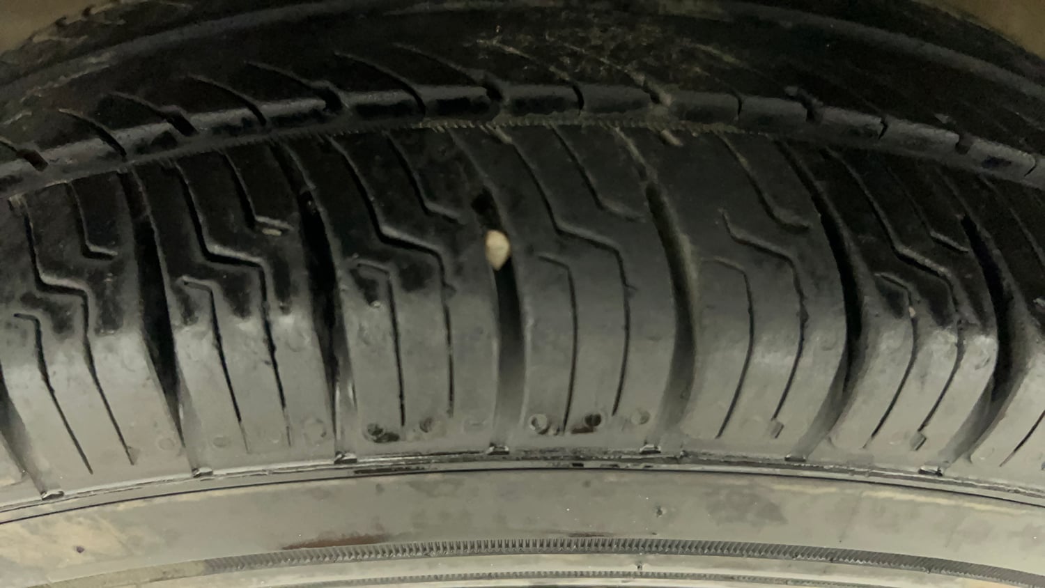 Used 2019 Maruti Suzuki Alto 800 LXi Petrol Manual tyres LEFT FRONT TYRE TREAD VIEW
