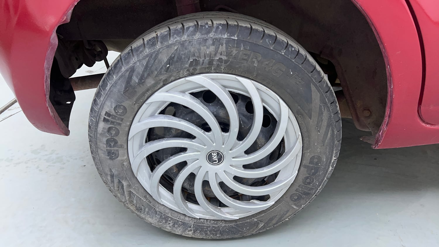 Used 2016 Datsun GO T Petrol Manual tyres RIGHT REAR TYRE RIM VIEW
