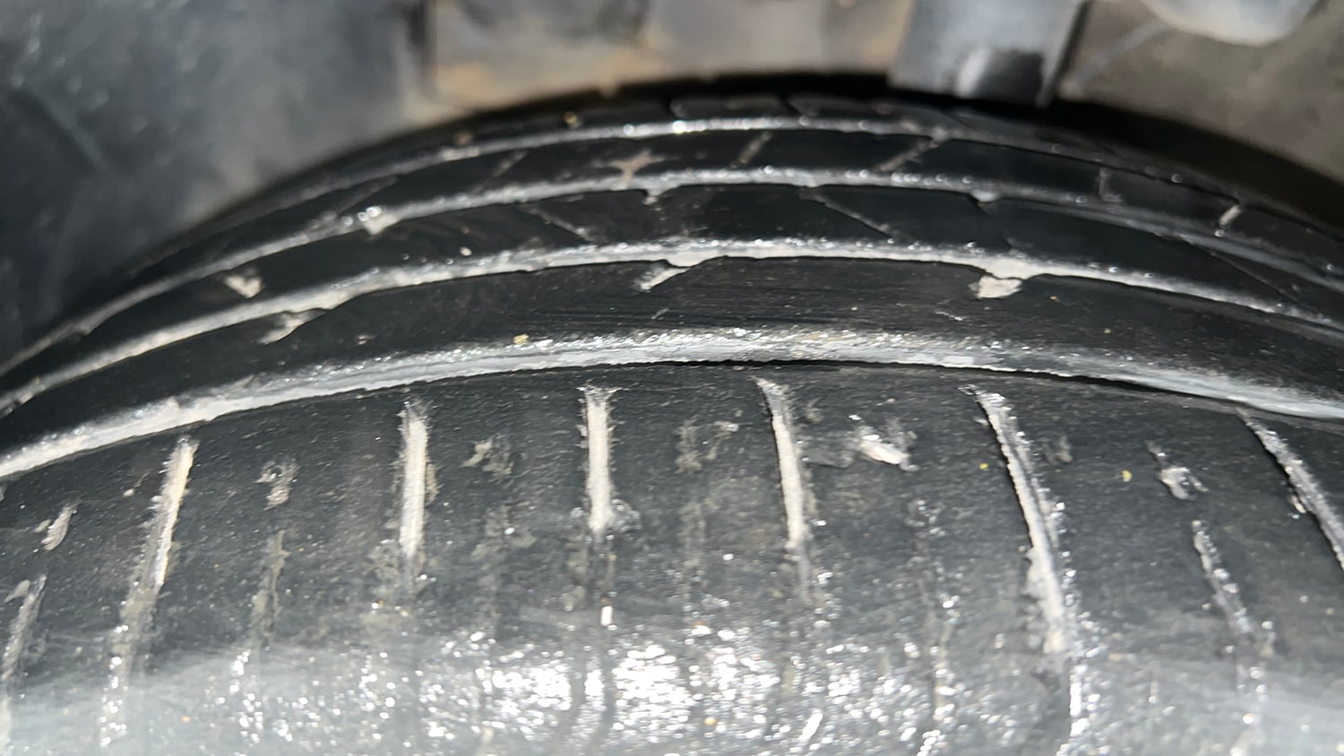 Used 2020 Hyundai Venue SX 1.4 CRDi Dual Tone Diesel Manual tyres LEFT FRONT TYRE TREAD VIEW