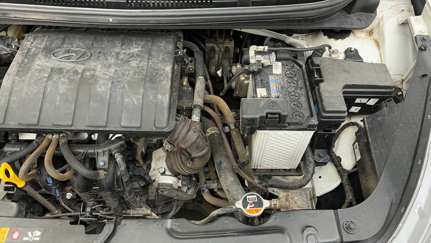 Used 2024 Hyundai Grand i10 Nios Sportz 1.2 Hy-CNG Duo Cng Manual engine ENGINE LEFT SIDE VIEW