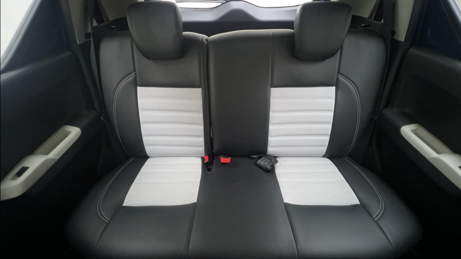 Used 2021 Maruti Suzuki Ignis Zeta 1.2 MT Petrol Manual interior REAR SEAT CONDITION VIEW