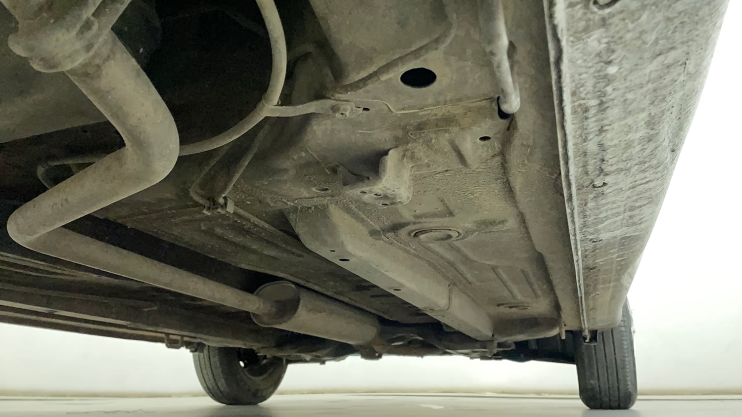 Used 2014 Maruti Suzuki Celerio VXi AMT Petrol Automatic extra REAR RIGHT UNDERBODY VIEW