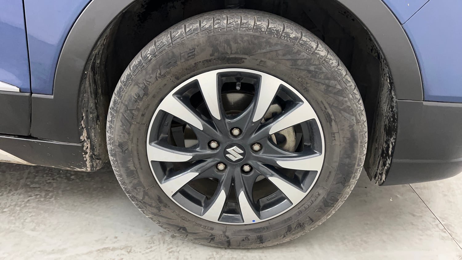 Used 2021 Maruti Suzuki S-Cross Zeta Petrol Manual tyres RIGHT FRONT TYRE RIM VIEW