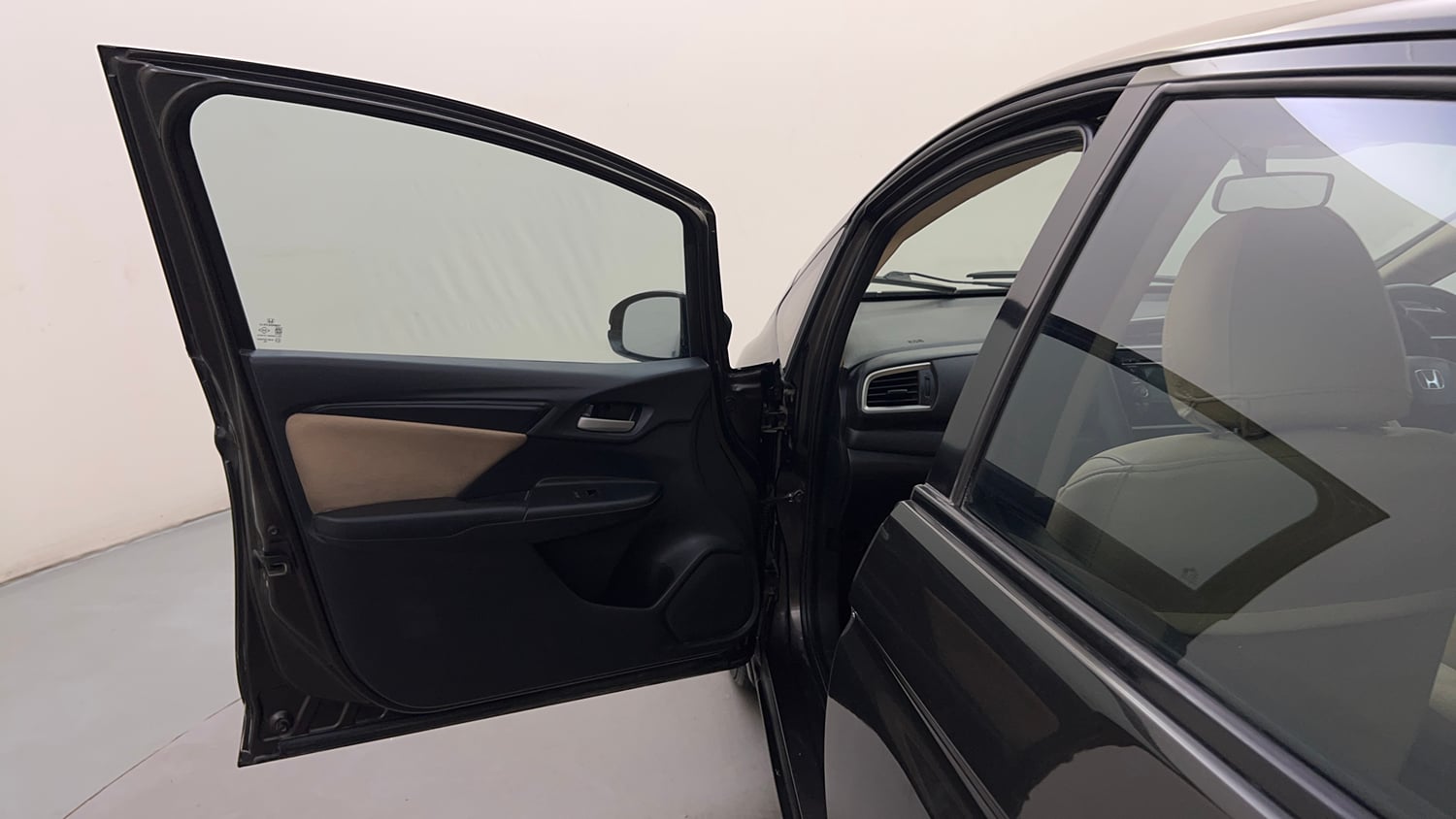 Used 2018 Honda Jazz V CVT Petrol Petrol Automatic interior LEFT FRONT DOOR OPEN VIEW