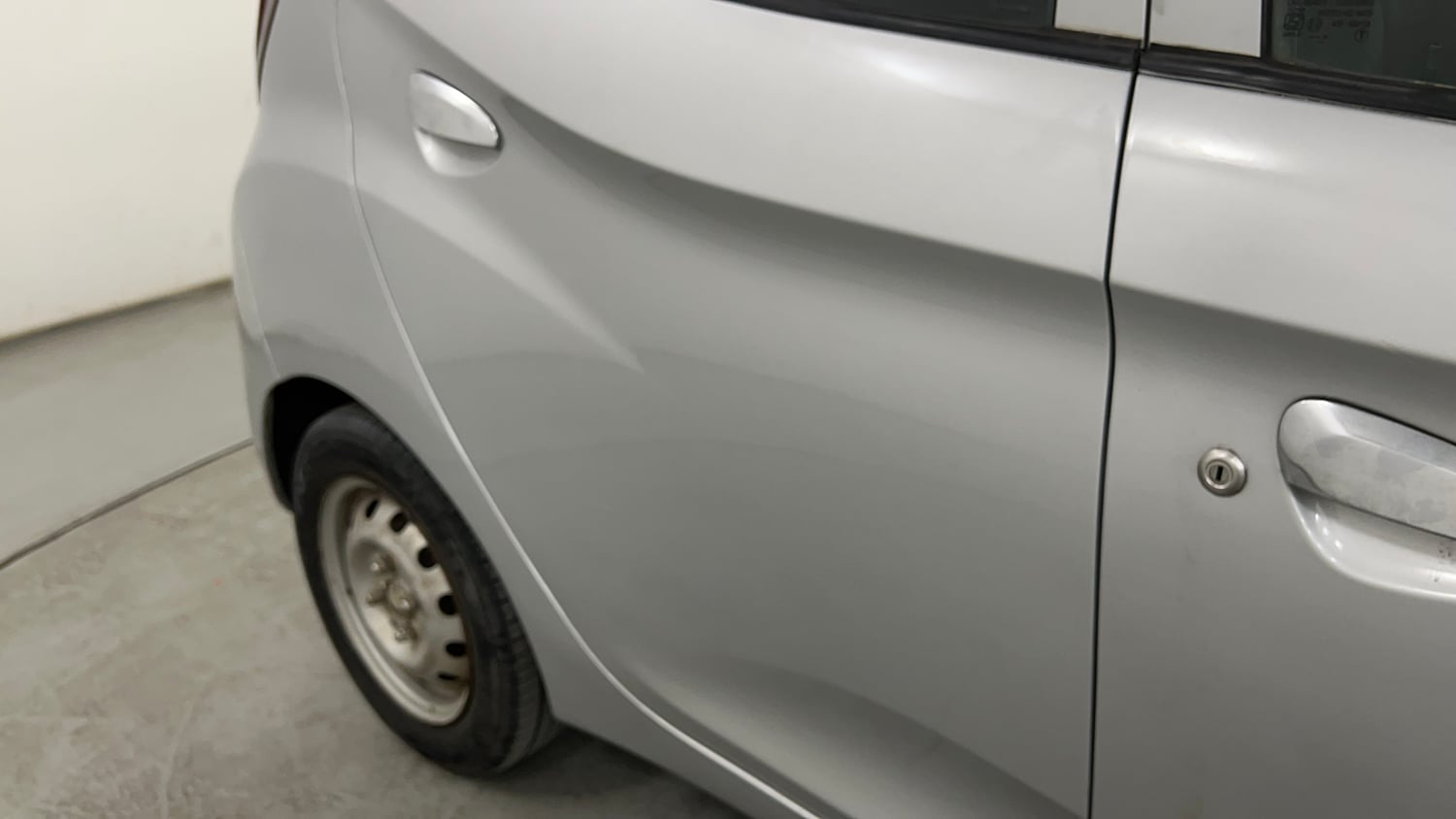 Used 2018 Hyundai Eon Era + Petrol Manual dents MINOR SCRATCH