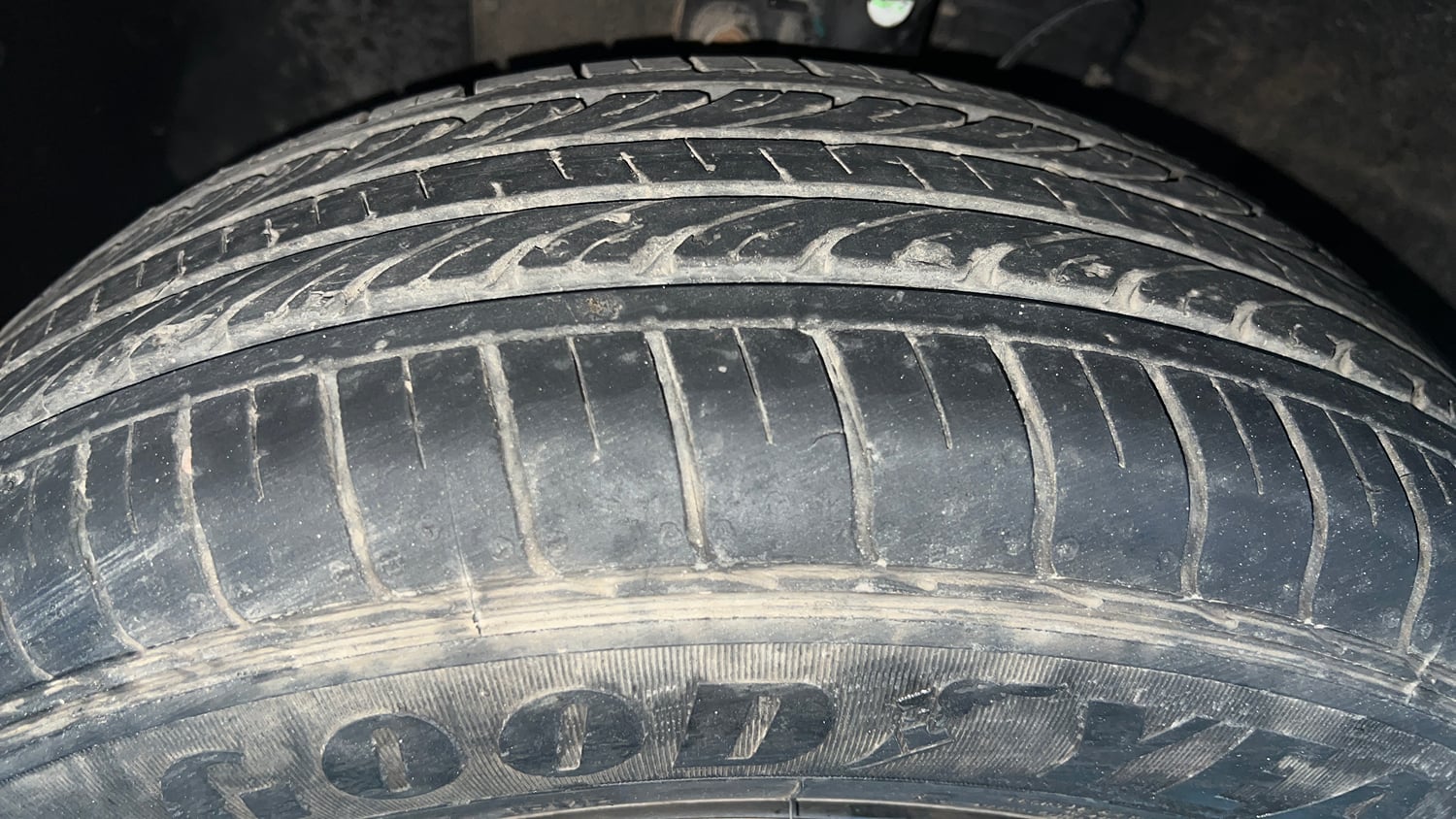 Used 2022 Hyundai Venue SX 1.2 Petrol Petrol Manual tyres LEFT FRONT TYRE TREAD VIEW