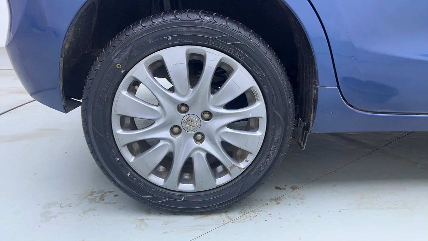 Used 2017 Maruti Suzuki Baleno Zeta 1.2 Petrol Manual tyres RIGHT REAR TYRE RIM VIEW