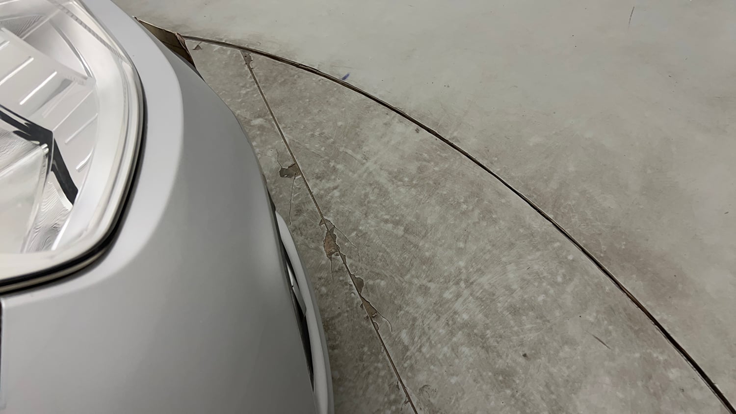 Used 2016 Hyundai Grand i10 Asta AT 1.2 Kappa VTVT Petrol Automatic dents MINOR SCRATCH