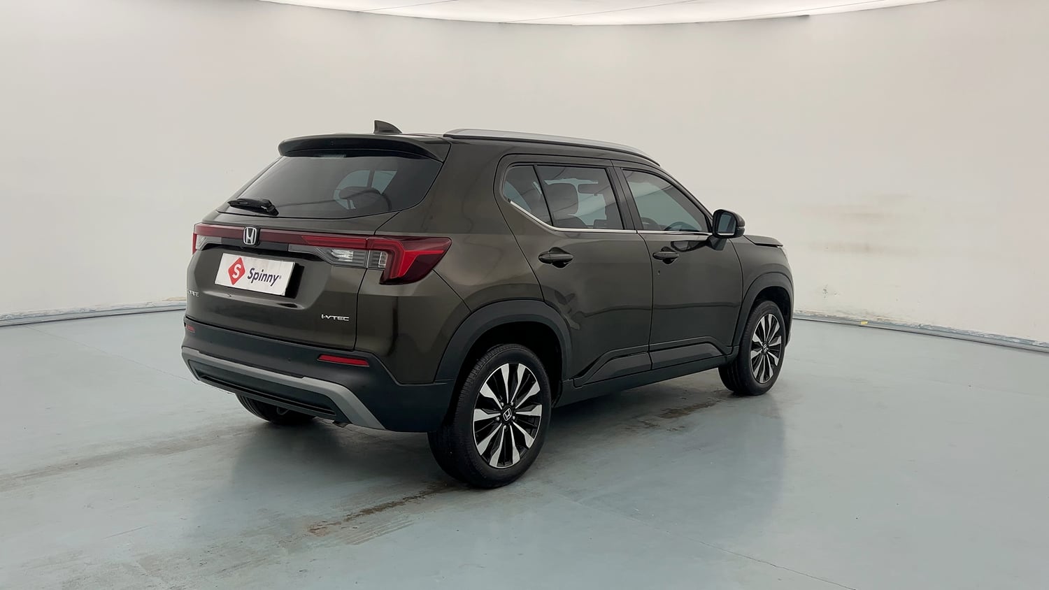 Used 2024 Honda Elevate VX CVT Petrol Automatic exterior RIGHT REAR CORNER VIEW