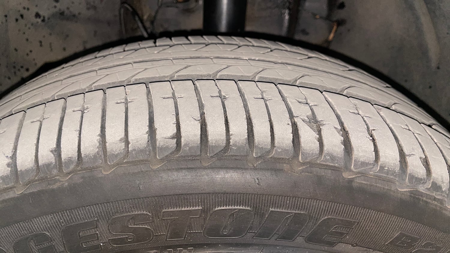 Used 2022 Tata Tigor XZA Plus Petrol Automatic tyres LEFT FRONT TYRE TREAD VIEW