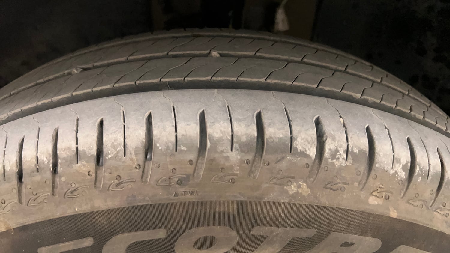 Used 2026 Tata Punch Pure + Petrol Manual tyres LEFT FRONT TYRE TREAD VIEW