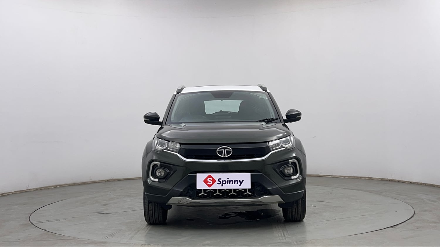Used 2020 Tata Nexon XZ Plus (O) Dual Tone Petrol Manual exterior FRONT VIEW
