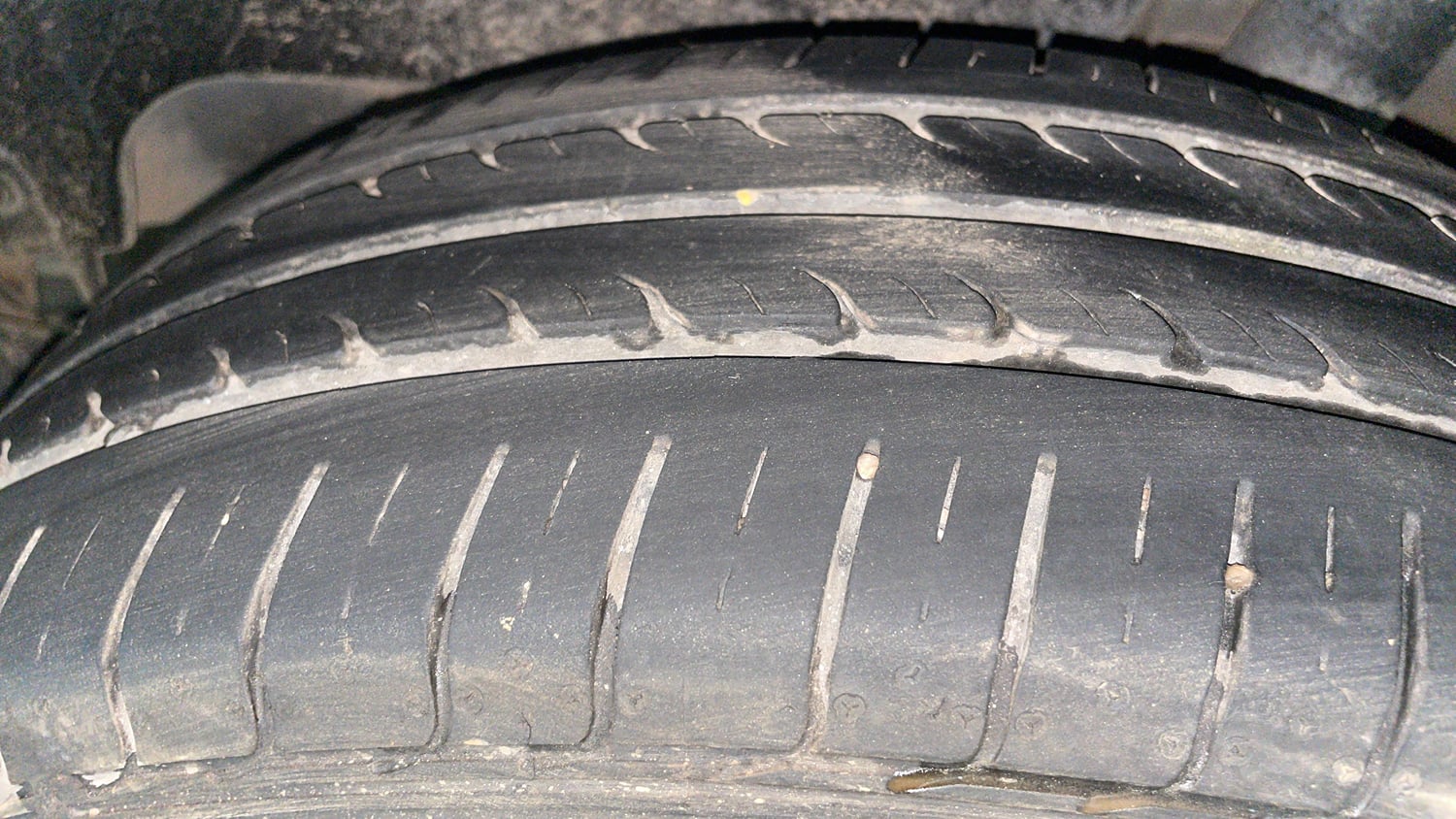 Used 2017 Maruti Suzuki Dzire ZXi AMT Petrol Automatic tyres LEFT REAR TYRE TREAD VIEW
