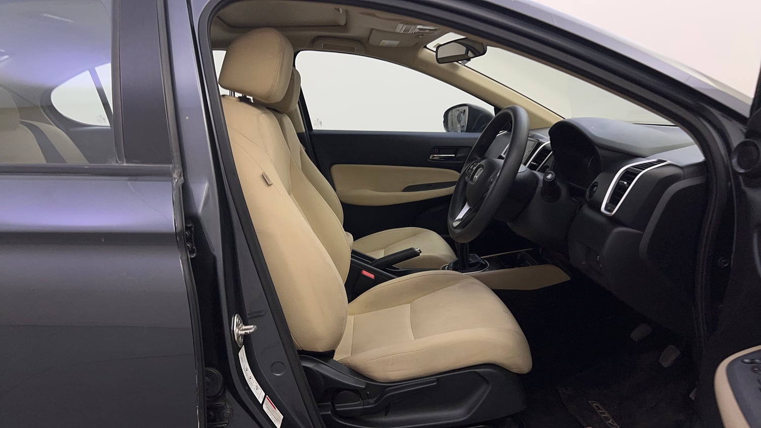 Used 2024 Honda City VX Petrol MT Petrol Manual interior RIGHT SIDE FRONT DOOR CABIN VIEW