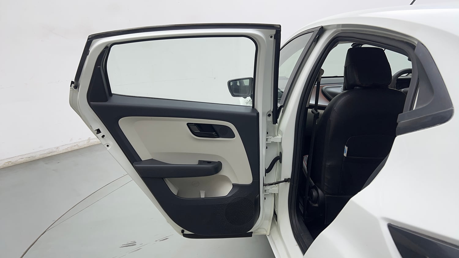 Used 2021 Tata Altroz XT Petrol Petrol Manual interior LEFT REAR DOOR OPEN VIEW