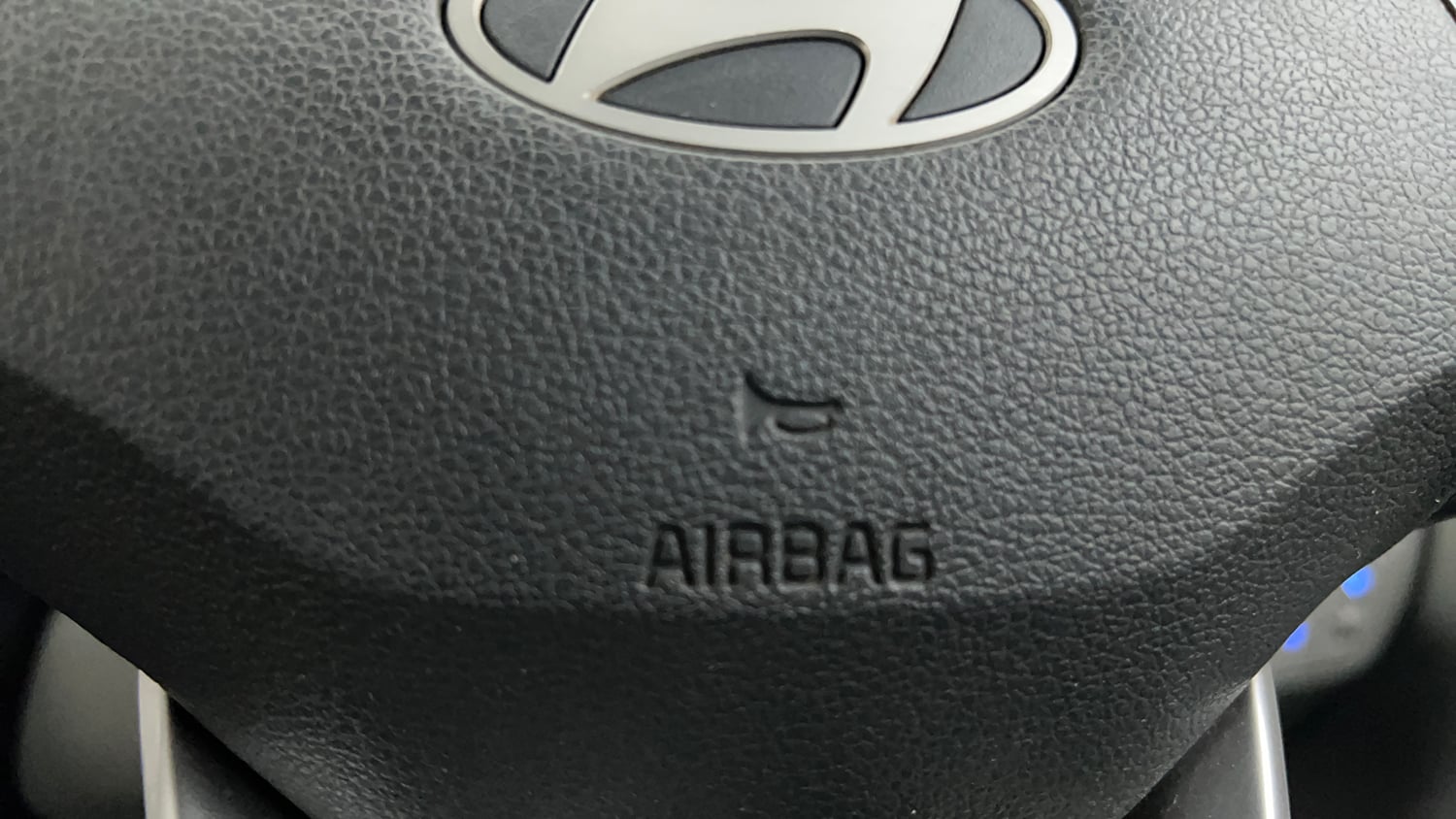 Used 2024 Hyundai Grand i10 Nios Sportz 1.2 Hy-CNG Duo Cng Manual top_features Airbags
