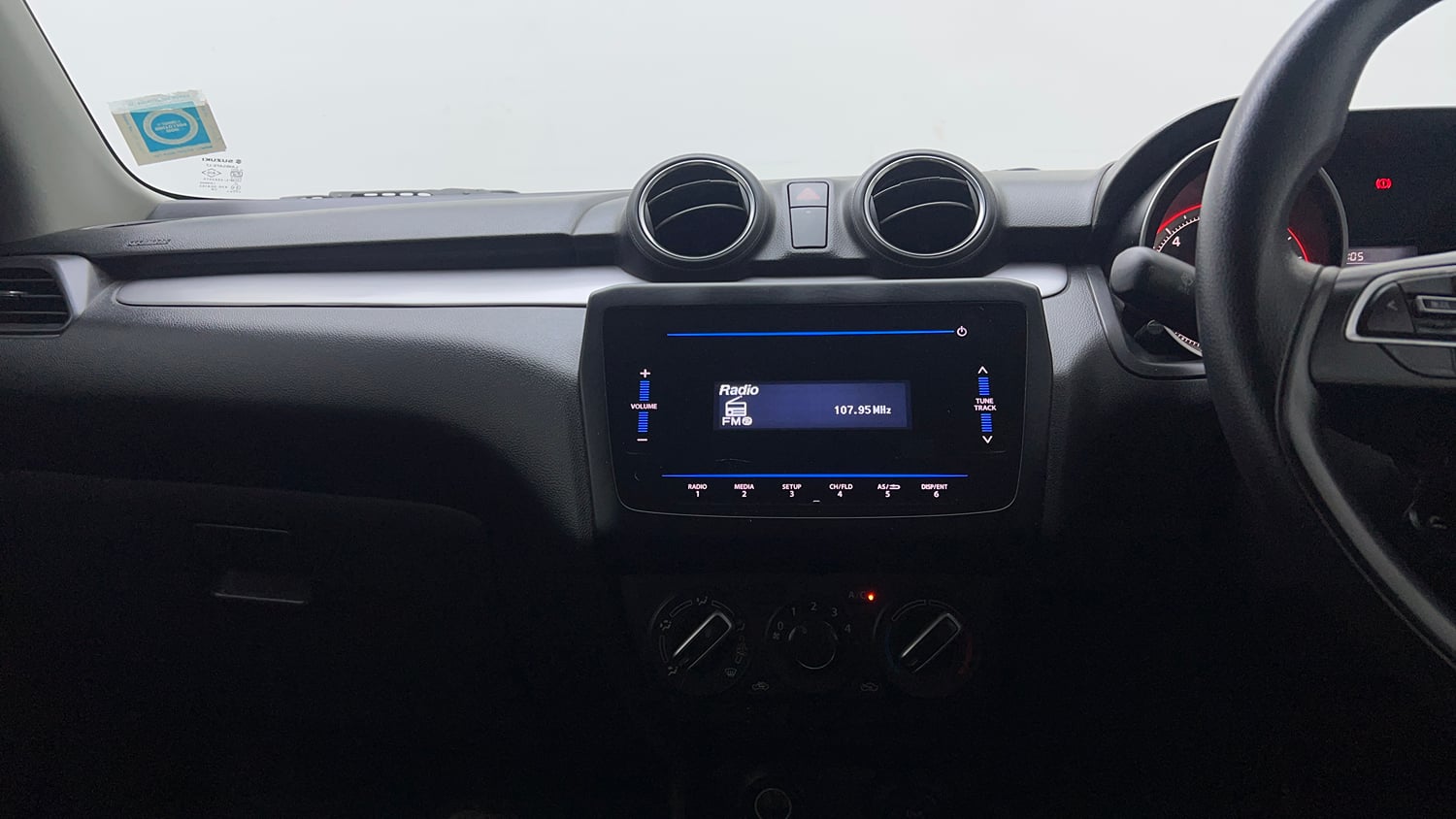 Used 2021 Maruti Suzuki Swift VXi Petrol Manual interior MUSIC SYSTEM & AC CONTROL VIEW