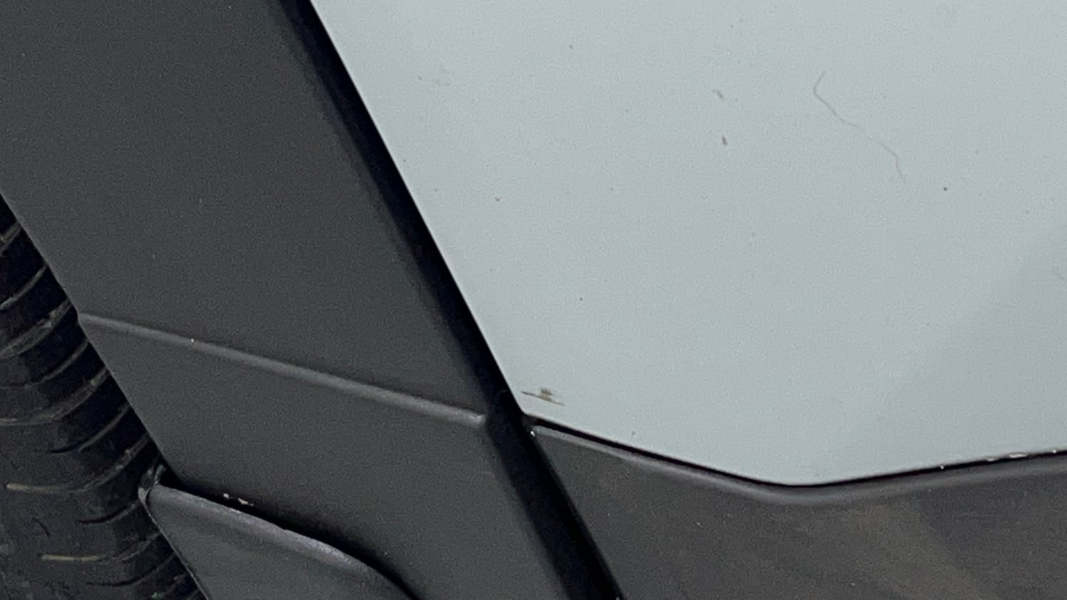 Used 2023 Maruti Suzuki Brezza ZXi AT Petrol Automatic dents MINOR SCRATCH