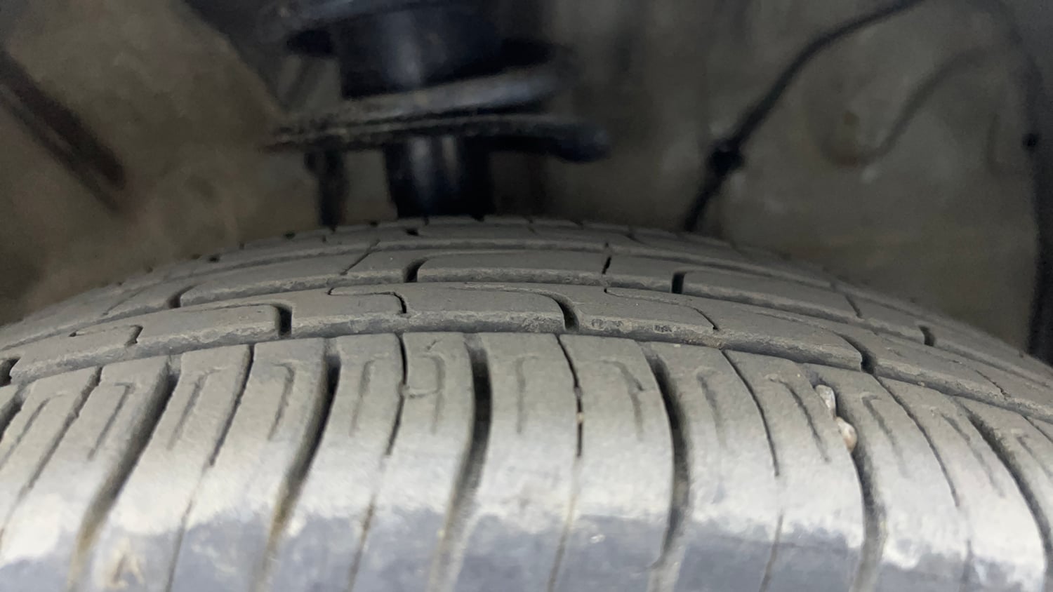 Used 2017 Toyota Etios Liva GXD Diesel Manual tyres RIGHT FRONT TYRE TREAD VIEW
