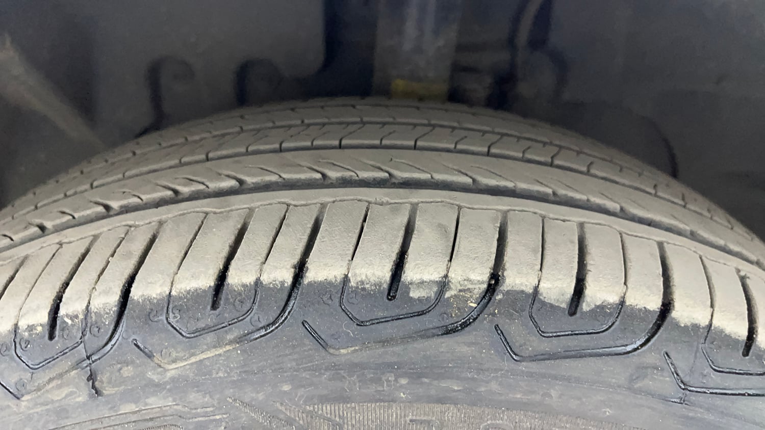 Used 2017 Ford EcoSport Titanium 1.5L TDCi Diesel Manual tyres LEFT FRONT TYRE TREAD VIEW