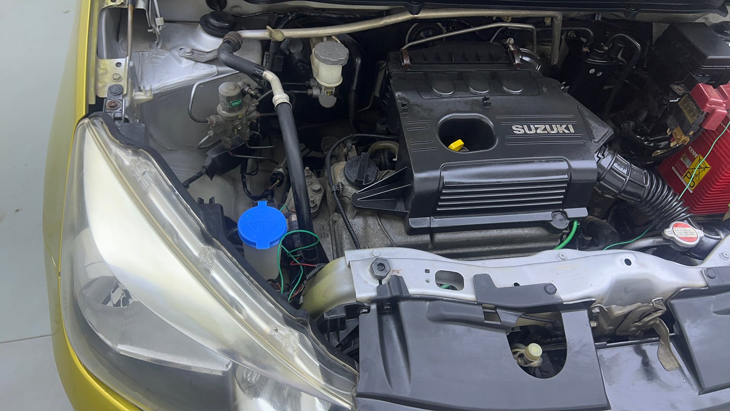 Used 2014 Maruti Suzuki Celerio VXi AMT Petrol Automatic engine ENGINE RIGHT SIDE VIEW