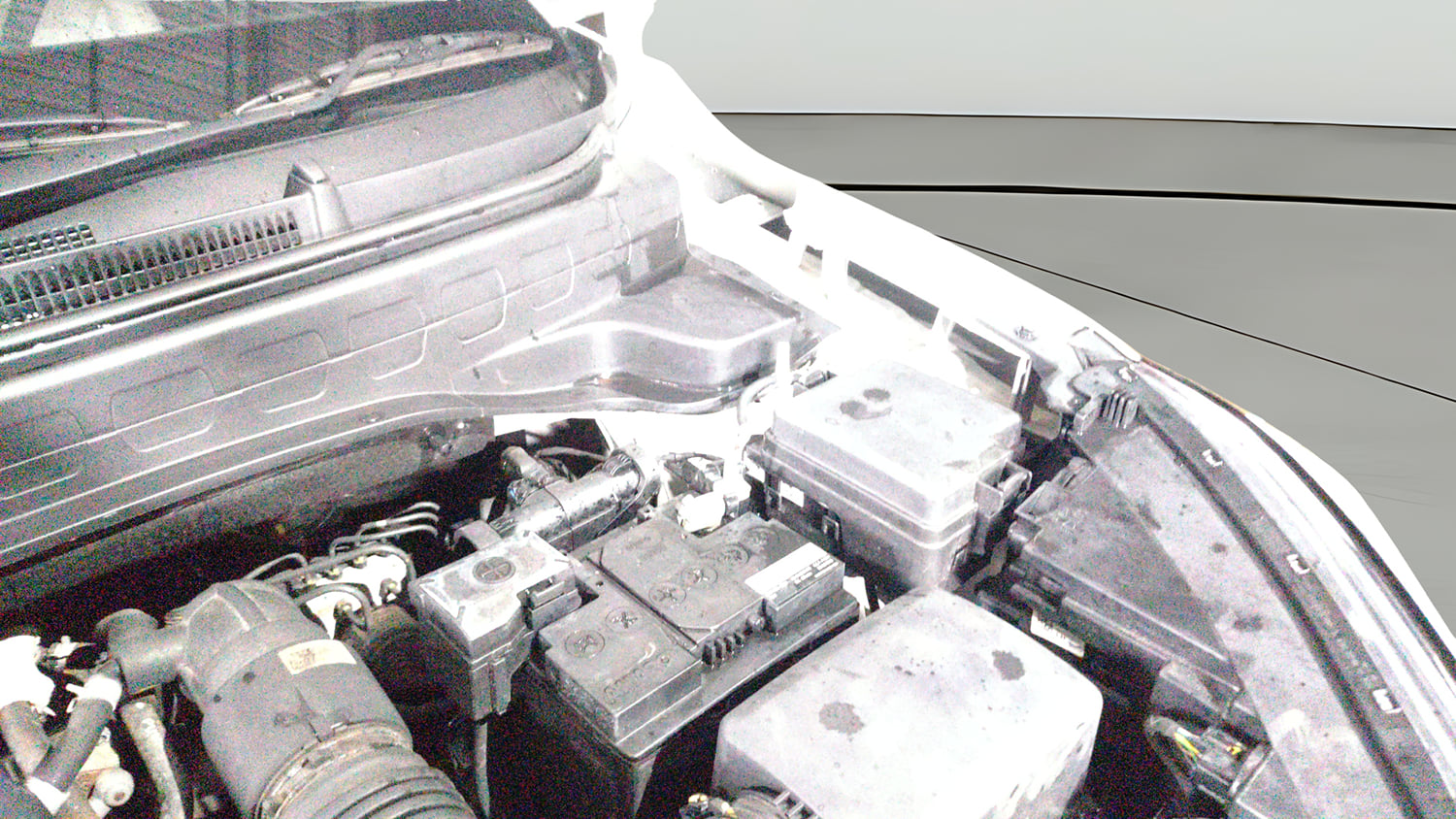 Used 2023 Kia Sonet HTX 1.0 iMT Petrol Manual engine ENGINE LEFT SIDE HINGE & APRON VIEW