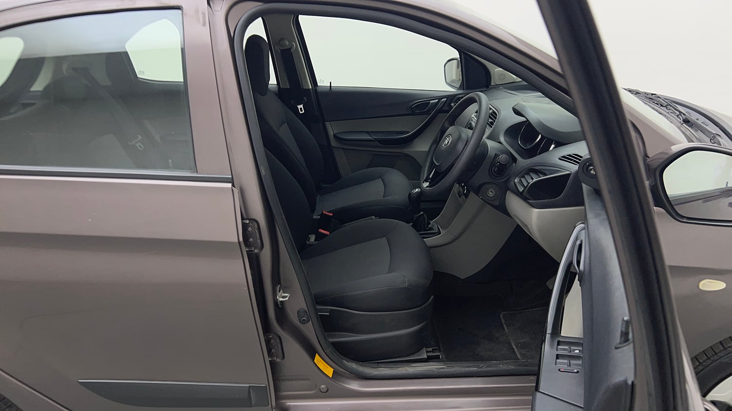 Used 2019 Tata Tiago Revotron XT Petrol Manual interior RIGHT SIDE FRONT DOOR CABIN VIEW