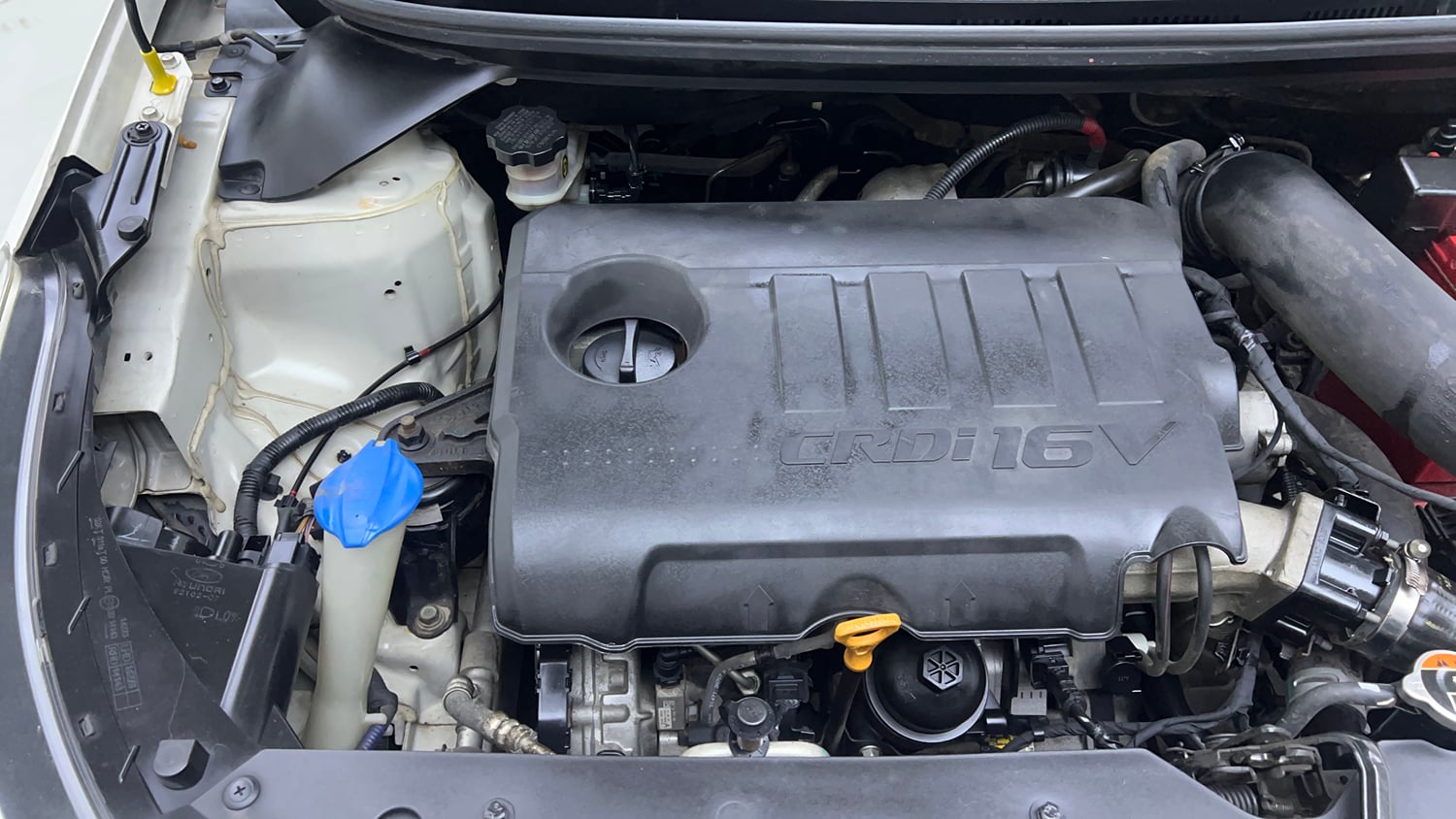 Used 2016 Hyundai Elite i20 Asta 1.4 CRDI Diesel Manual engine ENGINE RIGHT SIDE VIEW