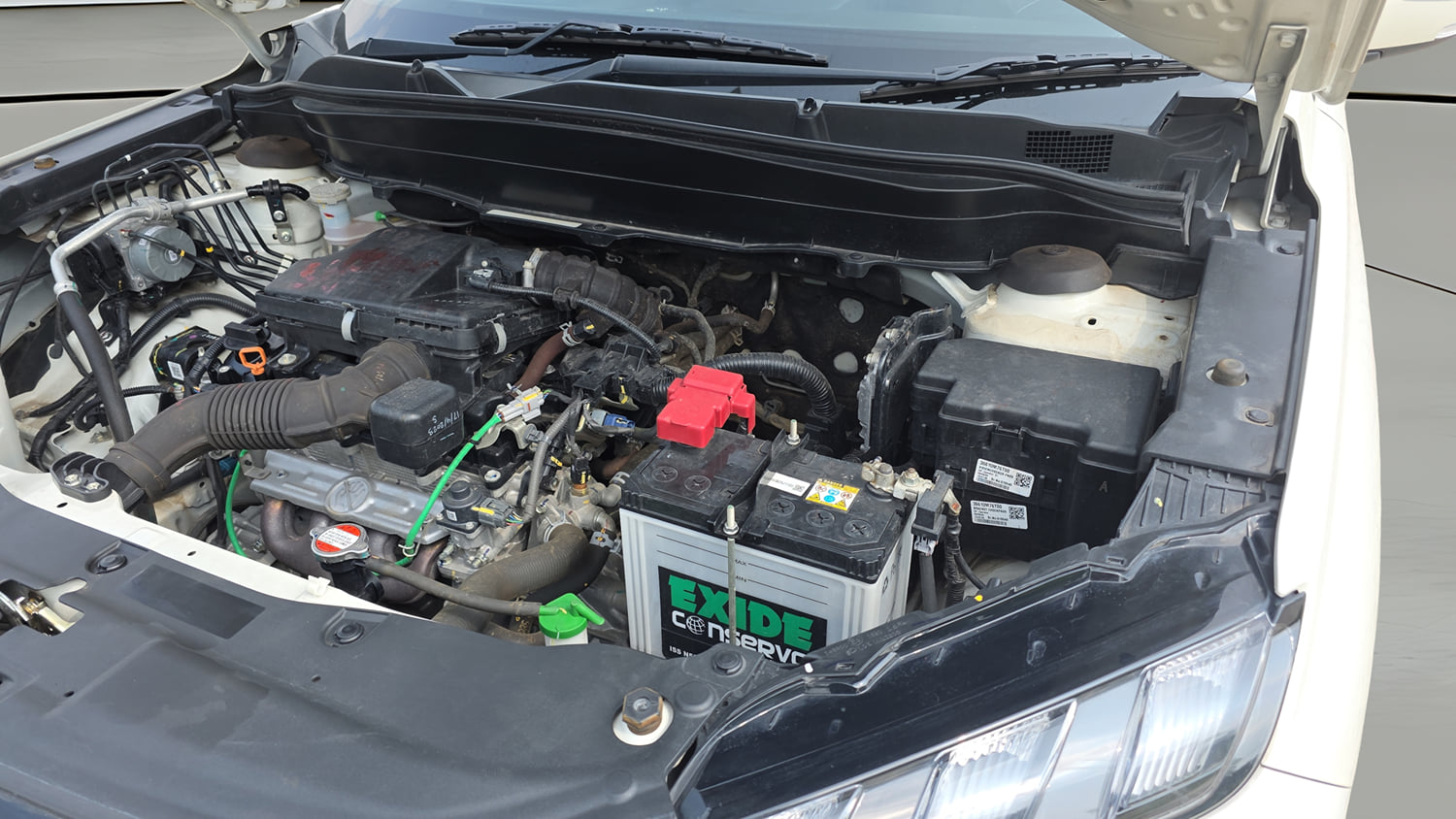 Used 2023 Maruti Suzuki Grand Vitara Zeta Smart Hybrid Petrol Manual engine ENGINE LEFT SIDE VIEW