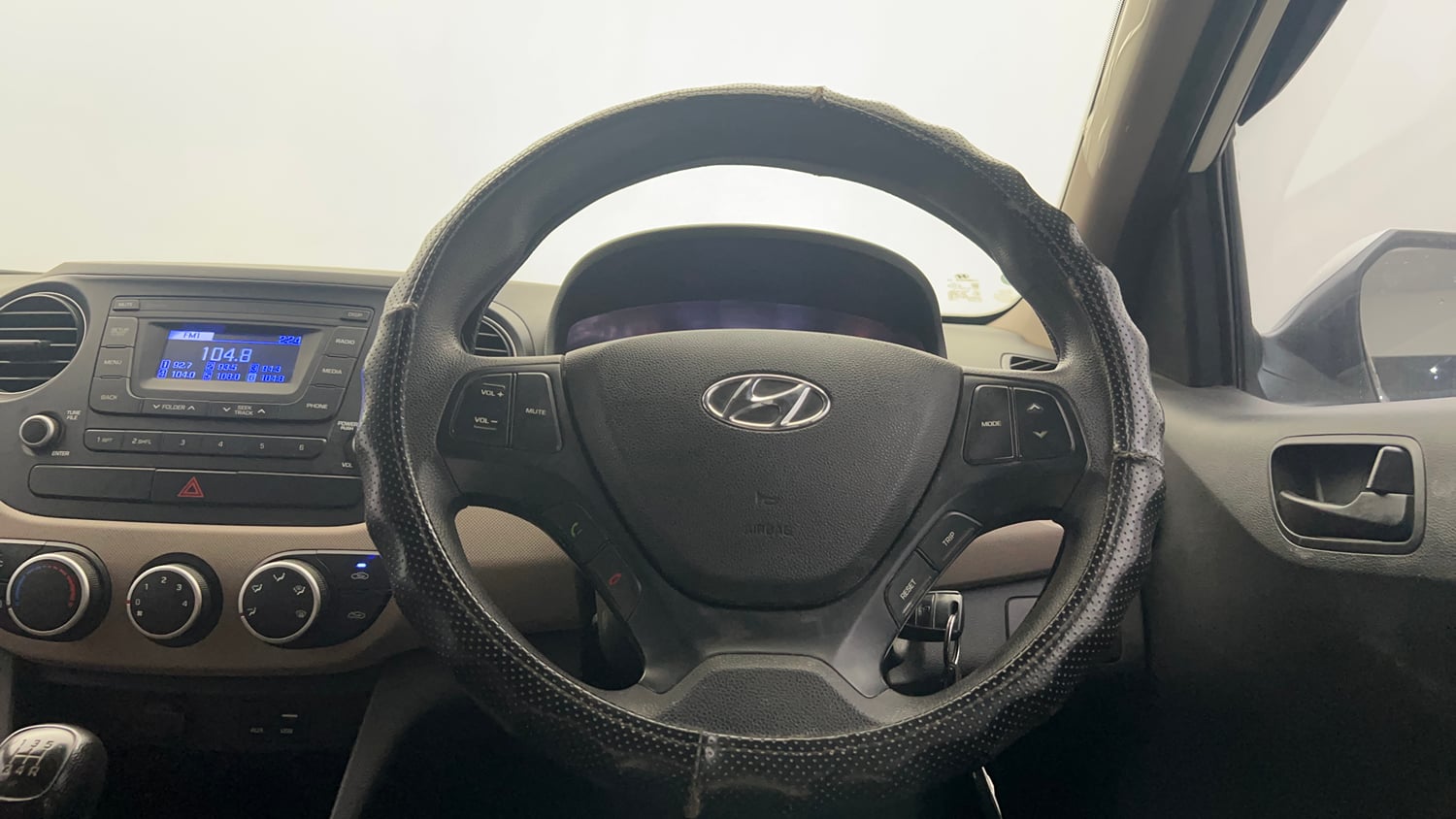 Used 2020 Hyundai Xcent S Petrol Manual interior STEERING VIEW