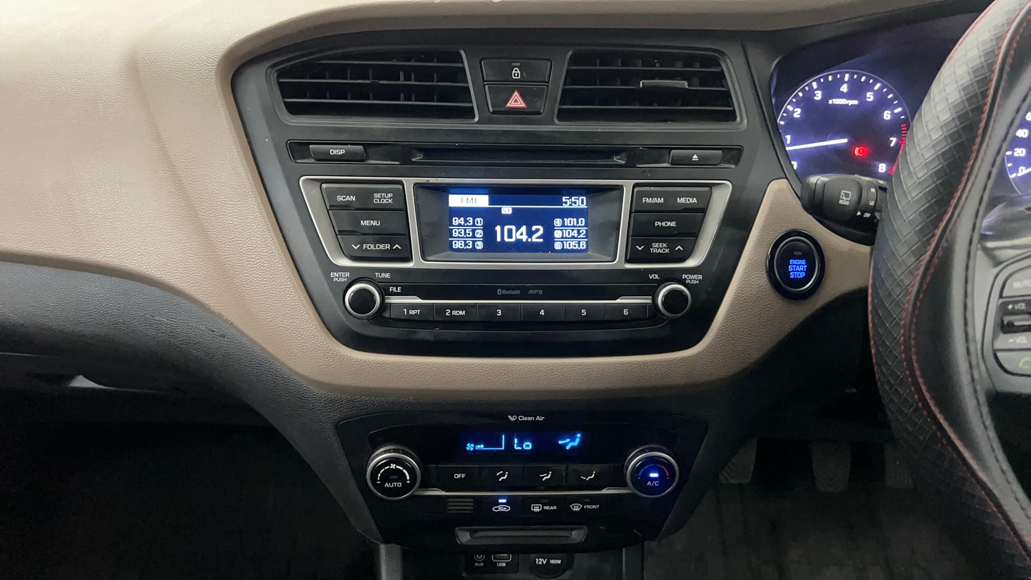 Used 2015 Hyundai Elite i20 Asta 1.2 Petrol Manual interior MUSIC SYSTEM & AC CONTROL VIEW